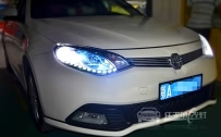 名爵MG6 大灯改装仿宝马款白色光导天使眼、LED双色泪眼