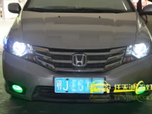 本田锋范 改装国产奥迪Q5双光透镜 宝马款白色天使眼